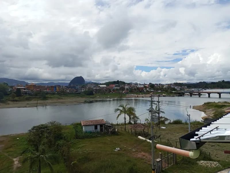 🏡SE VENDE  CASA EXCLUSIVA EN GUATAPÉ | VISTA ÚNICA AL LAGO Y EL PEÑÓN 5